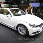 2016 BMW 7 Series front three quarter at the 2015 Tokyo Motor Show