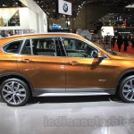 2016 BMW X1 side (1) at the 2015 Tokyo Motor Show