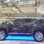 2017 Isuzu MU-X (facelift) profile at GIIAS 2017
