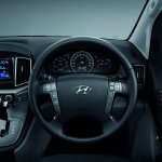 Hyundai H-1 Limited II dashboard driver side
