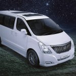 Hyundai H-1 Limited II front three quarters right side