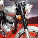 Royal Enfield Classic 350 Gunmetal Grey Autobics front right quarter