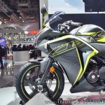 2018 Honda CBR250R fairing left side at 2018 Auto Expo