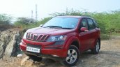 2014 Mahindra XUV500 Review front quarters