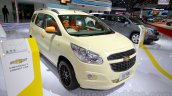 Chevrolet Spin Limited Edition front three quarters at the 2014 Indonesia International Motor Show