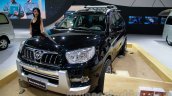 Foton Sauvana LX accessorized front three quarters at the 2014 Guangzhou Auto Show