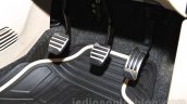2015 Mahindra XUV500 facelift W10 pedals