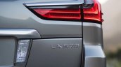 2016 Lexus LX taillamp press image