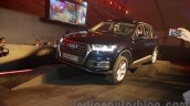 2016 Audi Q7 front quarter launched in India