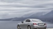 2016 Mercedes E-Class E 400 4MATIC rear three quarters standstill selenit grey magno