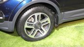Tata Hexa alloy wheels at Auto Expo 2016