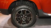 2016 Renault Duster facelift alloys Auto Expo 2016