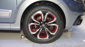 Fiat Avventura Urban Cross alloy wheel at Auto Expo 2016