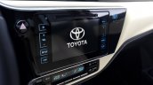 2017 Toyota Corolla (facelift) center console images
