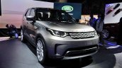 2017 Land Rover Discovery at 2016 Paris Motor Show