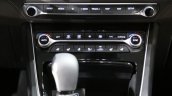 2017 Hyundai Grandeur center console unveiled