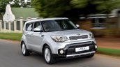 2017 Kia Soul (facelift) front three quaters in motion