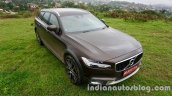 Volvo V90 Cross Country front three quarter right