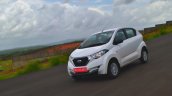 Datsun redi-GO 1.0 Review tracking front left