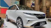 Daihatsu DN Multisix Concept at GIIAS 2017 right front three quarters