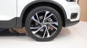 2018 Volvo XC40 white wheel