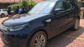 Indian-spec 2017 Land Rover Discovery front three quarters