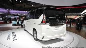 Nissan Serena e-Power at 2017 Tokyo Motor Show left rear three quarters