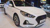 2018 Hyundai Sonata Hybrid (facelift) front three quarters at 2017 Dubai Motor Show