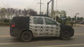 Jeep 7-seat SUV profile spy shot