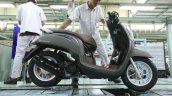 2018 Honda Scoopy Stylish launched factory shot right side