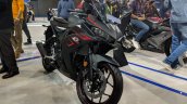 2018 Yamaha YZF-R3 Black front at 2018 Auto Expo