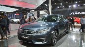 Honda Civic front three quarters at Auto Expo 2018