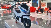 Honda PCX Electric Concept front right quarter at 2018 Auto Expo