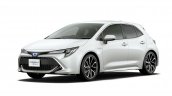 2018 Toyota Corolla Hatchback (Toyota Corolla Sport) front three quarters