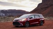 2021 Toyota Sienna Xse Front Quarters Lights On