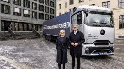 Daimler Truck Showcases 1,000 km Hydrogen Truck in Berlin