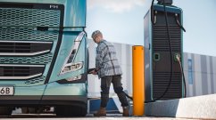 Volvo Trucks Unveils 700km FH Aero Electric and Next-Gen EV Lineup