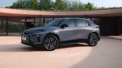 Lancia Gamma Breaks Cover as Hybrid & EV Fastback