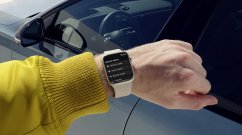 Control Your Mercedes From Your Wrist: New App for Apple Watch