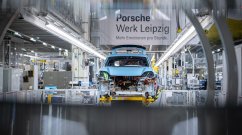 Porsche Leipzig Factory Bags 2025 Automotive Lean Production Award