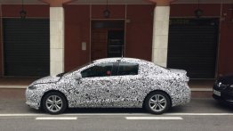 Spied - 2016 Chevrolet Cruze spotted testing in Italy