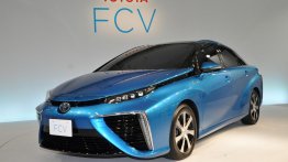 IAB Report - Production version of the Toyota FCV sedan (hydrogen powered) unveiled