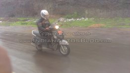 Spied - IAB reader snaps the Mahindra G101 scooter on test