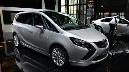 Paris Live - Opel Insignia and Zafira Tourer with new 2.0-litre CDTI