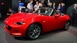 Paris Live - 2016 Mazda MX-5 Miata