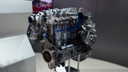 IAB Report - Jaguar Land Rover's Ingenium engine family showcased in Paris