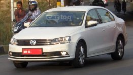 2015 VW Jetta (facelift) caught again in India - Spied