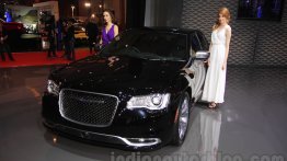 2015 Chrysler 300 (facelift) - IIMS 2015 Live