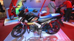 Mahindra Centuro Disc Brake, Mahindra Centuro Rockstar - 2015 Nepal Auto Show Live