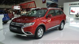 India-bound 2016 Mitsubishi Outlander (facelift) - 2015 Dubai Motor Show Live